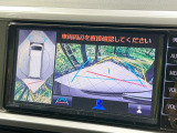 【パノラミックビューモニター】専用のカメラにより、上から見下ろしたような視点で360度クルマの周囲を確認することができます☆死角部分も確認しやすく、狭い場所での切り返しや駐車もスムーズに行えます。