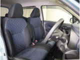 シート位置が高くて見晴らしも良く、運転しやすくなっています。