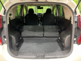 普段のお買い物や通勤、送迎等に十分な荷室スペースを確保しております。セカンドシートを倒すと、大きな荷物の積載も可能です♪