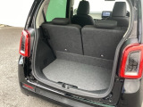 コンパクトボディーなのに、荷室はこんなに広々!たくさん荷物が積めますよ。