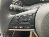 【ステアリングスイッチ】ハンドル操作をしながら音量の調節などできます。