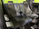 3列目シートはもちろん状態良好☆大人でもゆったりと座って頂けますので、大人数でのお出かけもラクラクです♪ご家族で、気の知れた仲間で、ドライブに行くのが楽しみですね♪