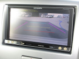 バックをするとき自動でリアの様子が映る『リアカメラ』付き!ナビ画面で確認しながらバックができますから安心ですね。でも、目視も大切ですよ!安全第一でお願いします!