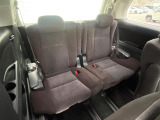 3列目シートはもちろん状態良好☆大人でもゆったりと座って頂けますので、大人数でのお出かけもラクラクです♪ご家族で、気の知れた仲間で、ドライブに行くのが楽しみですね♪