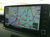 メモリーナビを装備しております。 お出かけに大変便利です。