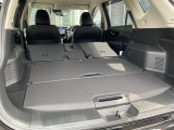 後部座席をシートアレンジすれば、大きい荷物も楽々積めますよ!