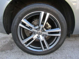 洗礼された純正アルミホイール