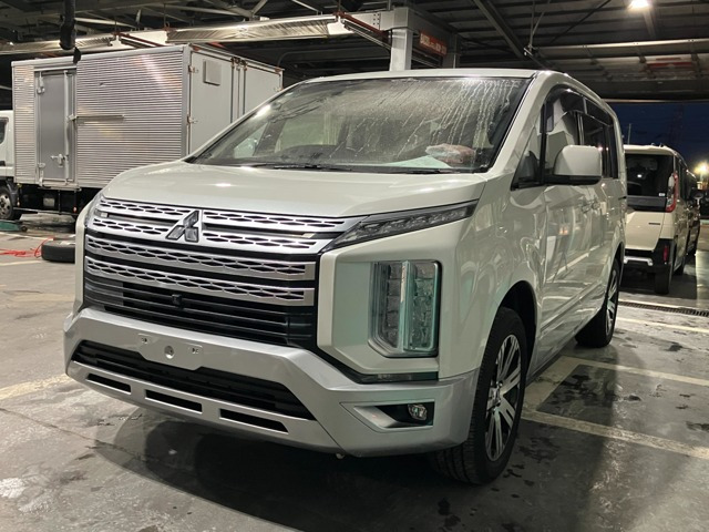 デリカD:5  2.2DT Gパワーパッケージ 4WD