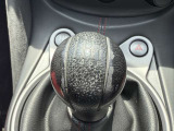 6速マニュアルで、運転をお楽しみください。