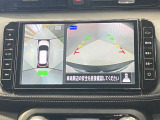 【アラウンドビューモニター】車を上から見下ろしているかのような映像で周囲の状況がひと目で確認、狭い駐車場に駐車するときも安心です♪