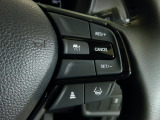 ハンドル右側にはクルーズコントロールのスイッチが装備され運転中の操作も安心して行えます!