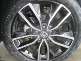 純正アルミホイールのお写真です。オシャレは足元からですね♪
