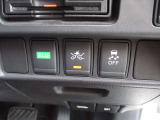 こちらの車には、日産U-CARSの基本保証として、ワイド保証がつきます。保証は、なんと一年間走行無制限。こちらの保証は、全国の日産販売会社で受けることができるので、安心です。