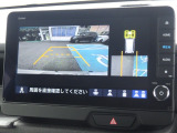 ★バックモニター搭載★ バック時目視しにくいクルマの周囲をカメラで映し出し、安全・安心駐車をサポート♪バックの苦手な方も後ろがハッキリ見えるので安心です☆