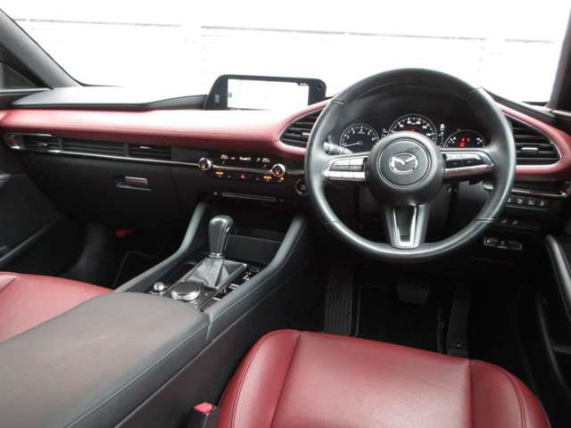 マツダ MAZDA3ファストバック 2.0 X バーガンディ セレクション の中古