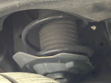 お車を安心してお乗りいただく為には、足回りの定期点検が欠かせません。サービスサポート(有償保証)では無料点検もご提供しており、安心のカーライフをお過ごしいただけるサポート体制が整っています。
