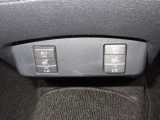 運転席&助手席シートヒーターが付いてます。寒い冬でもスイッチONで座面をあたたかくして、ドライブをさらに快適にしてくれます。HIとLOの2段階に温度設定が可能です。