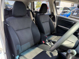 運転席シート廻りは使用感も少なく、良好な状態となっています。前オーナー様が丁寧に使っていたことがよくわかりますね。