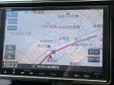 ナビ画面のアップ写真です。フルセグTV・Bluetoothオーディオ・CD・DVDビデオ再生が可能です。