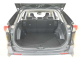 広々としたラゲージスペースを備えています。大きなものや長さのある荷物もしっかりと積み込めます。