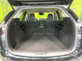 後席を格納すると、これだけの広さが!シーンに合わせたシートアレンジで、大きな荷物も積むことが出来ます♪