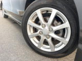 【純正14インチアルミホイール】外観にマッチした純正アルミホイールを装着しております。各種社外アルミホイールや、スタッドレスタイヤも取扱いしております。是非ご相談ください♪