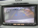 バックカメラによる後方の確認が出来ます、自車周辺の詳細な状況を確認出来ます。狭い場所での取り回しも安心です。