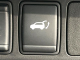 【パワーバックドア】スマートキーや運転席のボタンを押すだけでリアゲートが自動で開閉します!荷物を持っている時や、高い位置にあるバックドアを閉める際に便利な機能です♪
