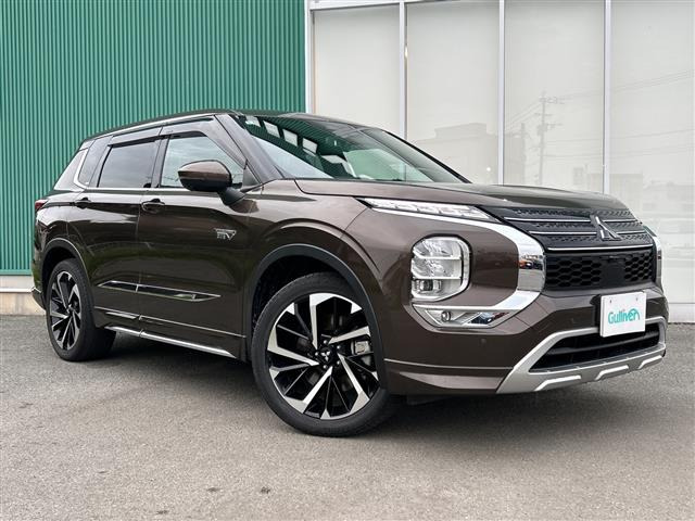 アウトランダー PHEV 2.4 P 4WD 本革シート