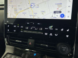 オートエアコンは温度を設定するだけで、自動で風量などを設定してくれます。運転しながら操作も必要ないので、安全性も向上します。