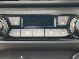 運転席・助手席シートヒータースイッチです。