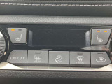 運転席・助手席シートヒータースイッチです。