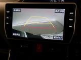 【バックモニター】・・・気になる後ろの見通しも、車庫入れに大活躍☆運転が困難な場所でも、しっかりサポート!心強い味方のモニターです♪