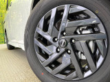 【純正16インチアルミホイール】外観にマッチした純正アルミホイールを装着しております。各種社外アルミホイールや、スタッドレスタイヤも取扱いしております。是非ご相談ください♪
