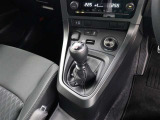 6速マニュアルトランスミッションにiMTを採用しています。