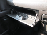 収納スペースもたくさんあるので車内の整理整頓もバッチリです!!