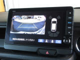 バックをするとき自動でリアの様子が映る『リアカメラ』付き!ナビ画面で確認しながらバックができますから安心ですね。でも、目視も大切ですよ!安全第一でお願いします!
