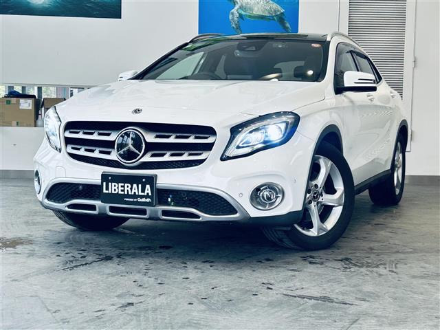 GLAクラス GLA220 4マチック 4WD 4WD サンルーフ