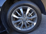 アルミホイールはホンダ純正なので安心!しかも車のデザインにもマッチしています。