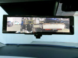 【インテリジェントルームミラー】後席に大勢乗っていても後方カメラの映像に切り替えれば後方確認が可能ですね。