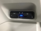 いまや快適なカーライフに欠かせないETCが付いています。
