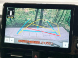 【バックカメラ】駐車時に後方がリアルタイム映像で確認できます。大型商業施設や立体駐車場での駐車時や、夜間のバック時に大活躍!運転スキルに関わらず、今や必須となった装備のひとつです!