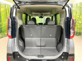 普段のお買い物や通勤、送迎等に十分な荷室スペースを確保しております。セカンドシートを倒すと、大きな荷物の積載も可能です♪