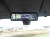 デジタルインナーミラーで後ろが鮮明に見えます