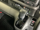 発進時から滑らかに加速する無段階変速のCVTはストップ&ゴーの多い街の中も快適です