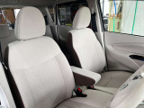運転席シート廻りは使用感も少なく、良好な状態です!!