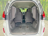 後席を格納すると、これだけの広さが!シーンに合わせたシートアレンジで、大きな荷物も積むことが出来ます♪