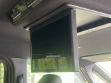 【フリップダウンモニター】大画面モニターで後席でもエンタメをお楽しみいただけます。小さなお子様にも大人気の装備です♪