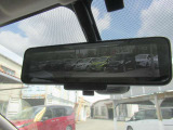 スマートルームミラー。フル乗車+積載時もカメラ画像にて後方確認。心強い味方です☆