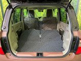 普段のお買い物や通勤、送迎等に十分な荷室スペースを確保しております。セカンドシートを倒すと、大きな荷物の積載も可能です♪